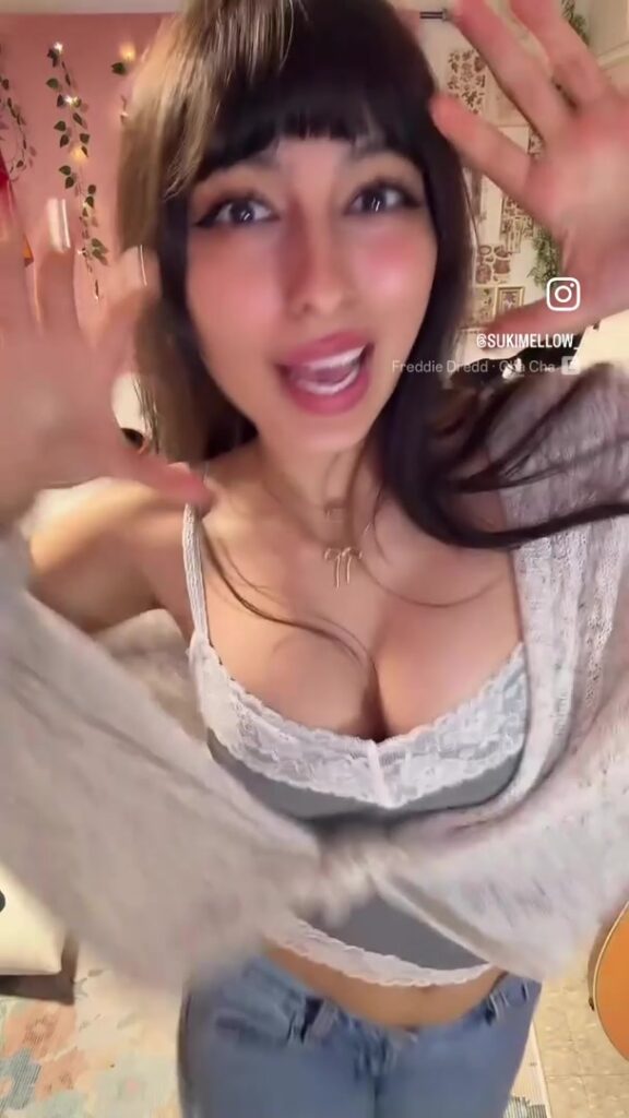 Suki Mellow Shows Off Her Big Boobs